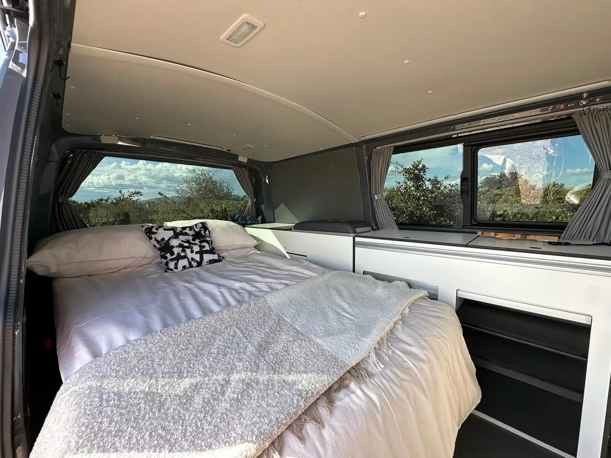 Grey Compact - Imagen 9